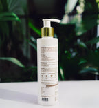 CurlMantra Moisturising Shampoo